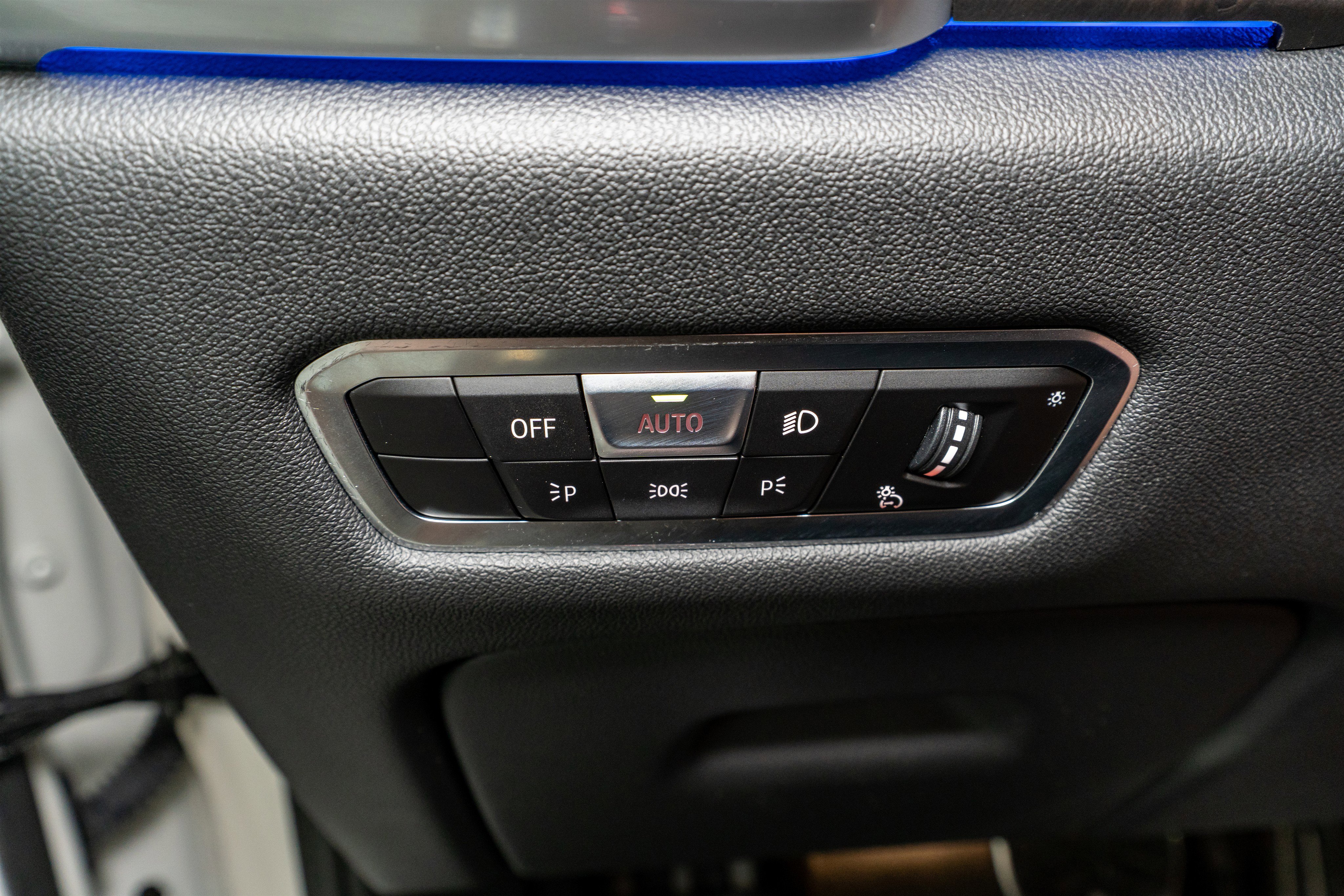 Used 2022 BMW X5 xDrive40i w/ M Sport Package image 31