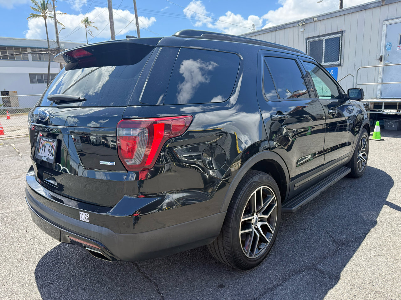 Used 2017 Ford Explorer Sport w/ Equipment Group 401A image 5