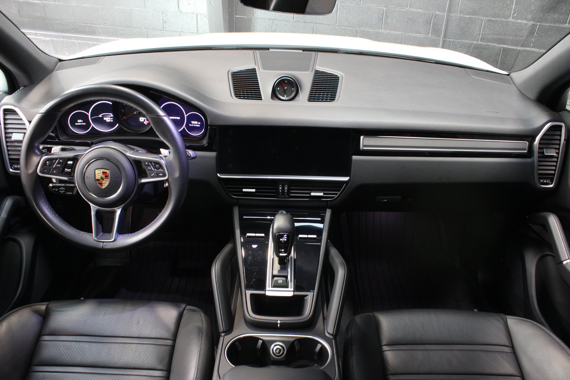 Used 2022 Porsche Cayenne Platinum Edition AWD/4WD image 33