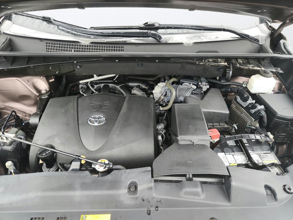 Used 2019 Toyota Highlander Limited AWD/4WD image 32