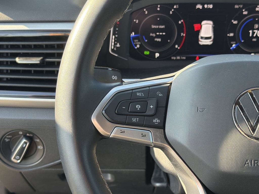 Used 2023 Volkswagen Atlas Cross Sport SE FWD image 25