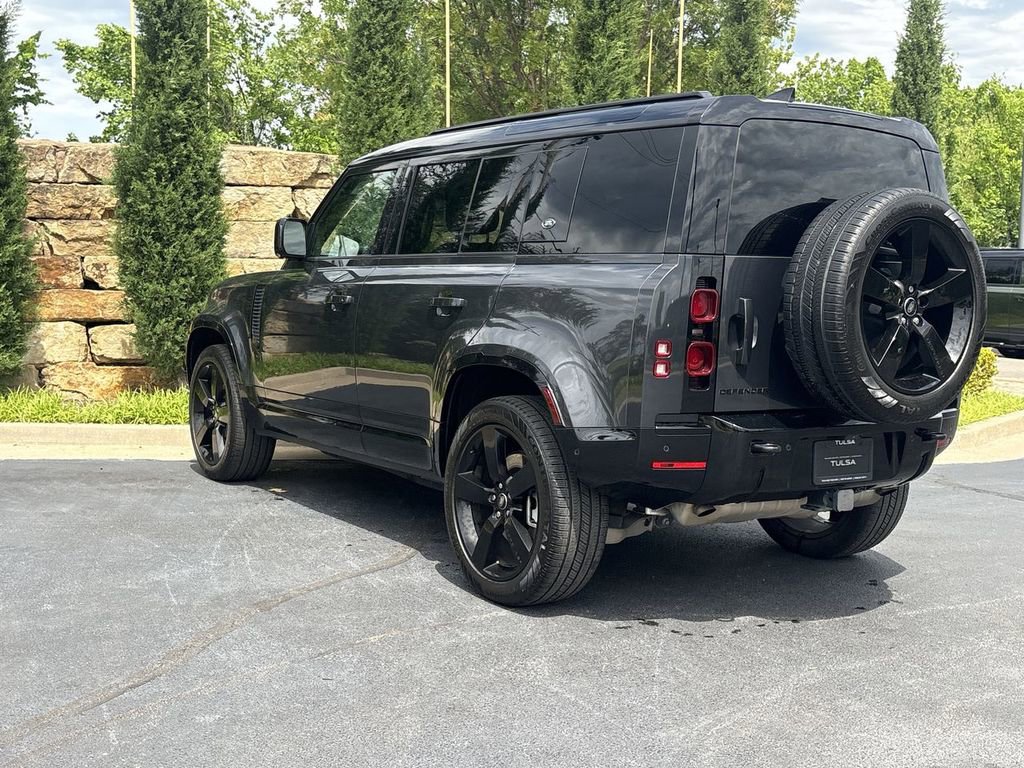 Certified 2024 Land Rover Defender 110 X-Dynamic SE AWD/4WD image 3