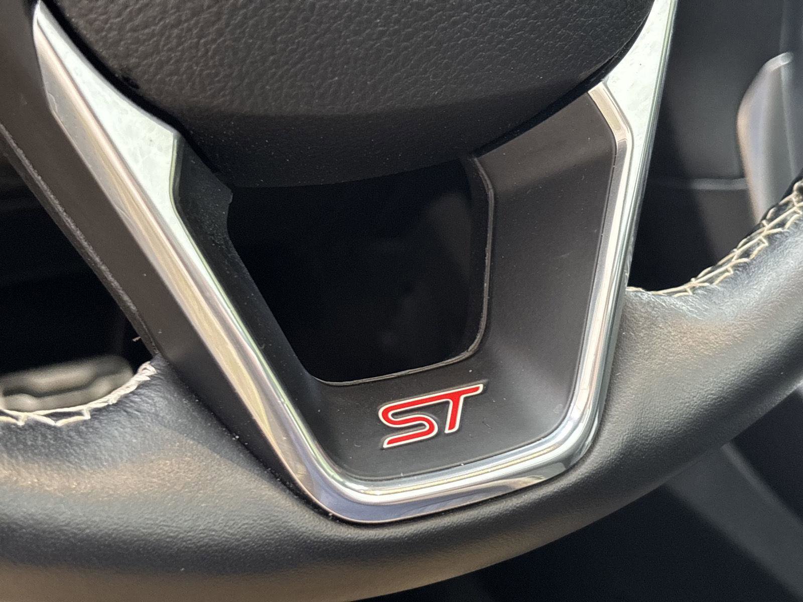 Used 2022 Ford Edge ST w/ Equipment Group 401A AWD/4WD image 17