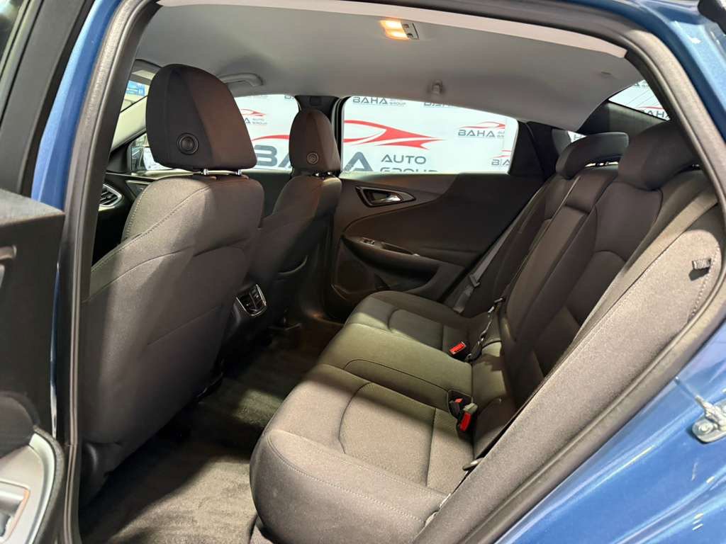 Used 2025 Chevrolet Malibu LT FWD image 33