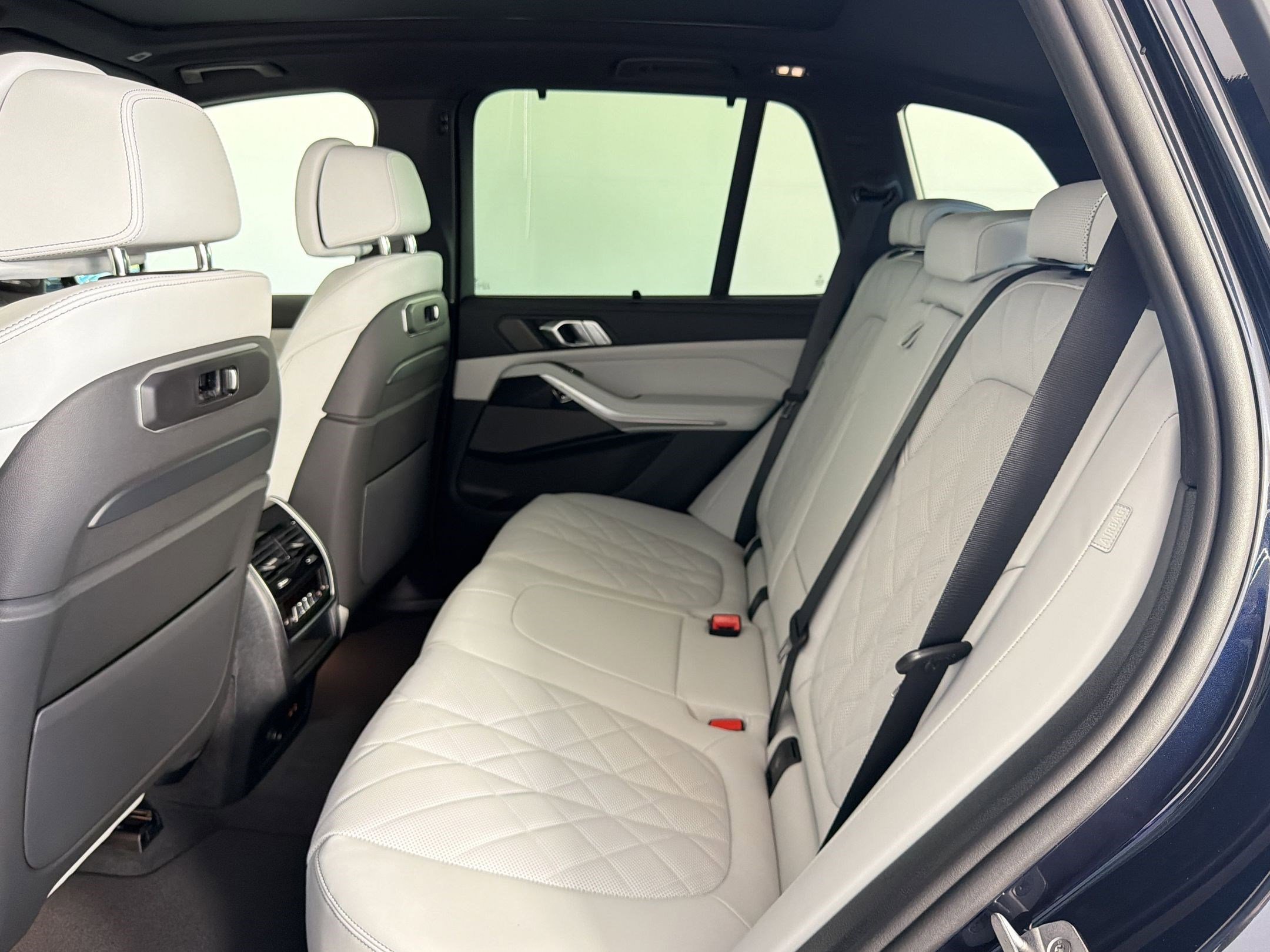 New 2026 BMW X5 M60i AWD/4WD image 21