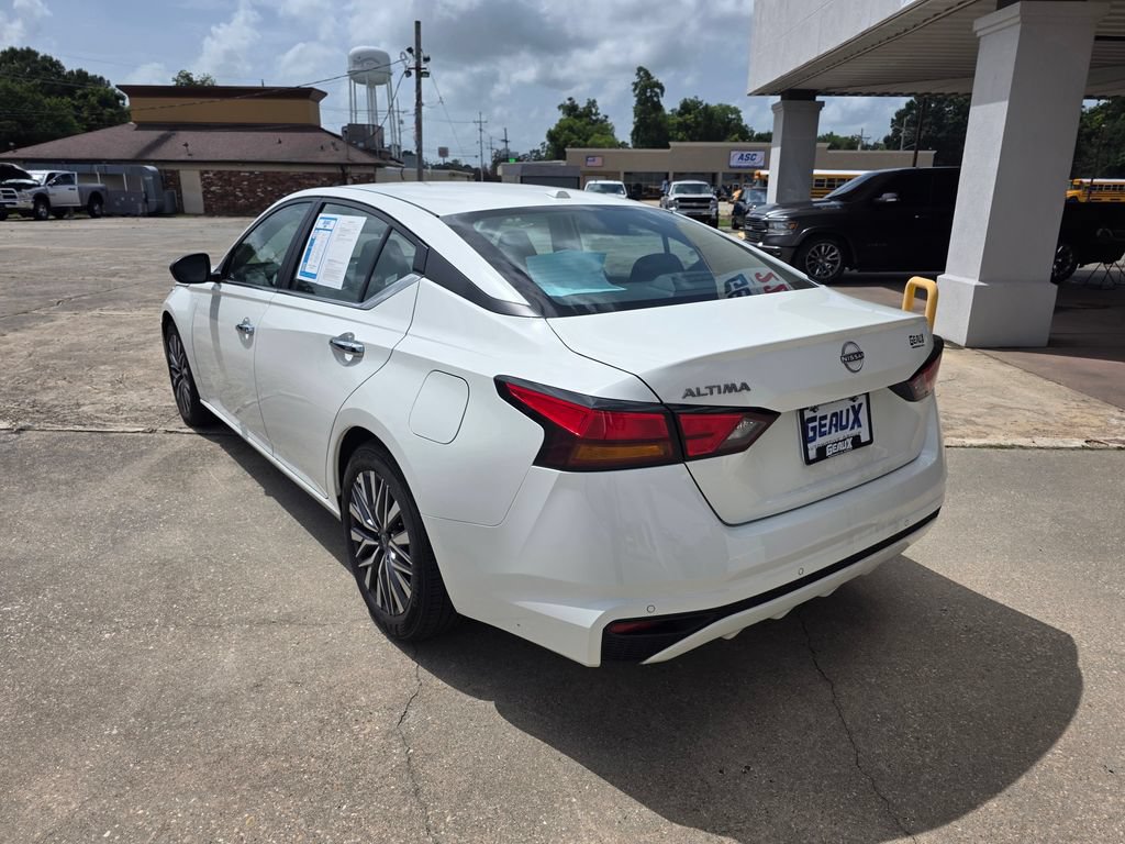 Used 2025 Nissan Altima 2.5 SV FWD image 5