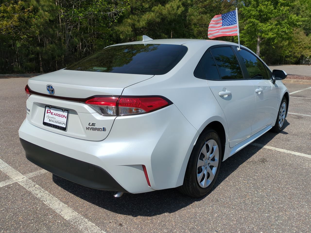 Used 2024 Toyota Corolla LE FWD image 4
