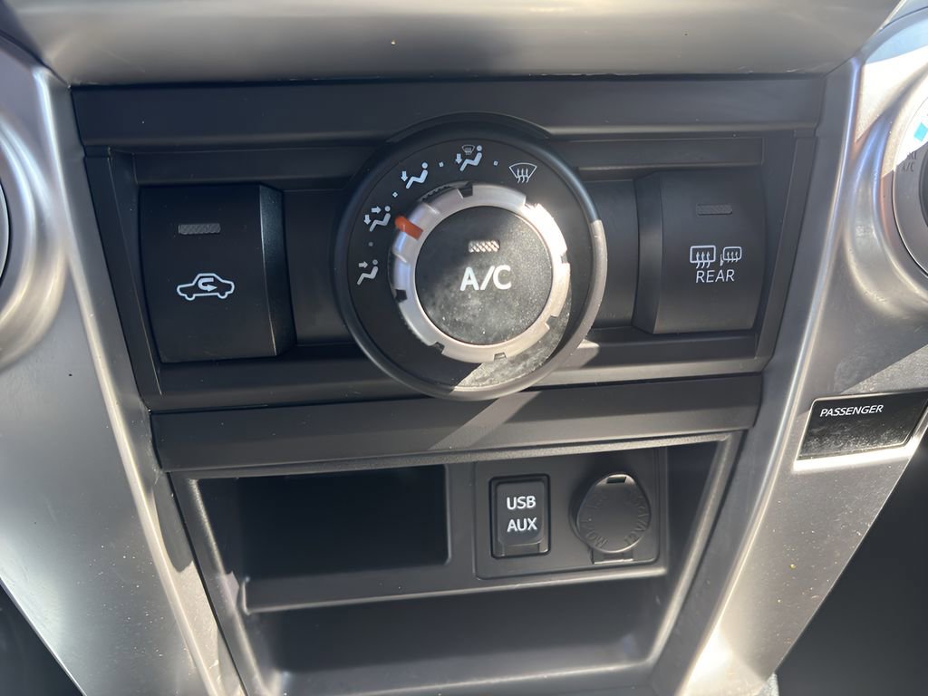 Used 2016 Toyota 4Runner SR5 AWD/4WD image 28