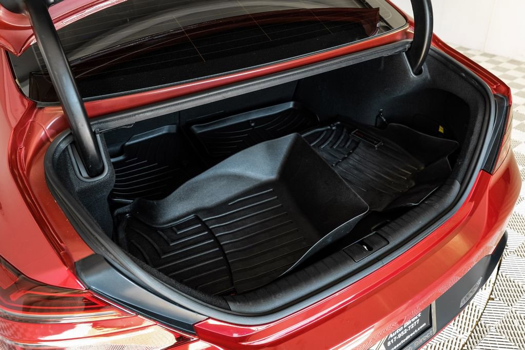 Used 2022 Genesis G70 3.3T w/ Sport Prestige Package image 62