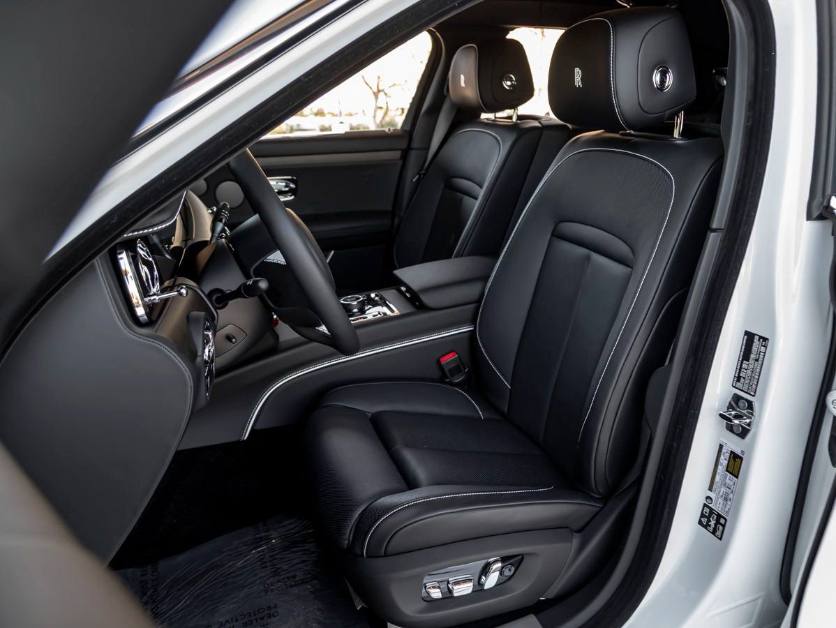 Used 2024 Rolls-Royce Ghost image 21
