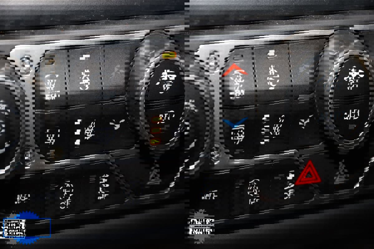 Used 2023 Jeep Gladiator Mojave w/ Cold Weather Group image 8