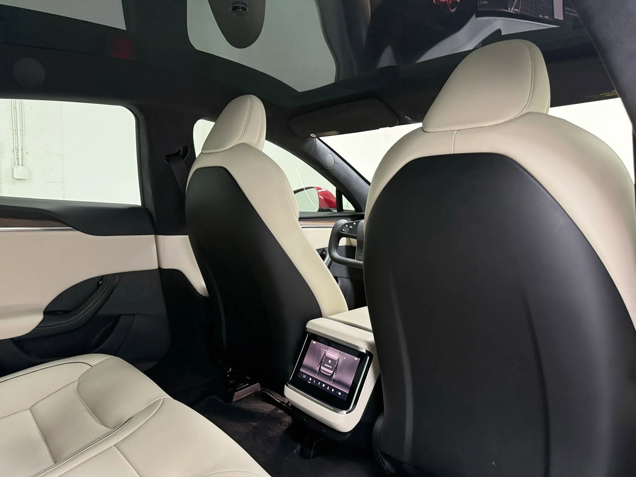 Used 2021 Tesla Model S Plaid image 14