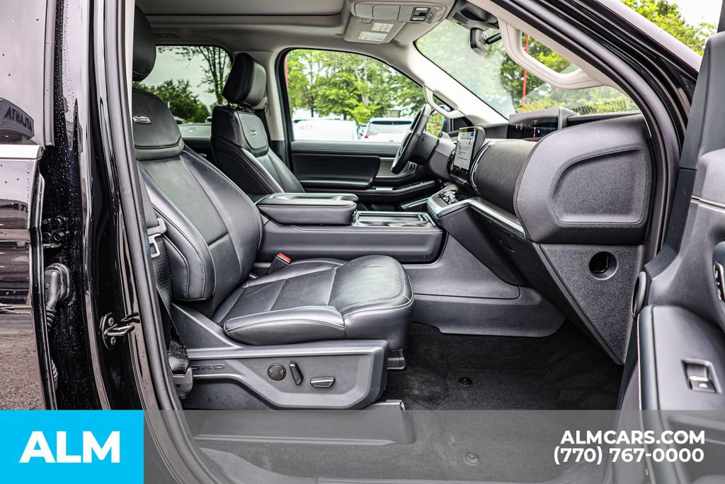 Used 2025 Ford Expedition Platinum AWD/4WD image 21