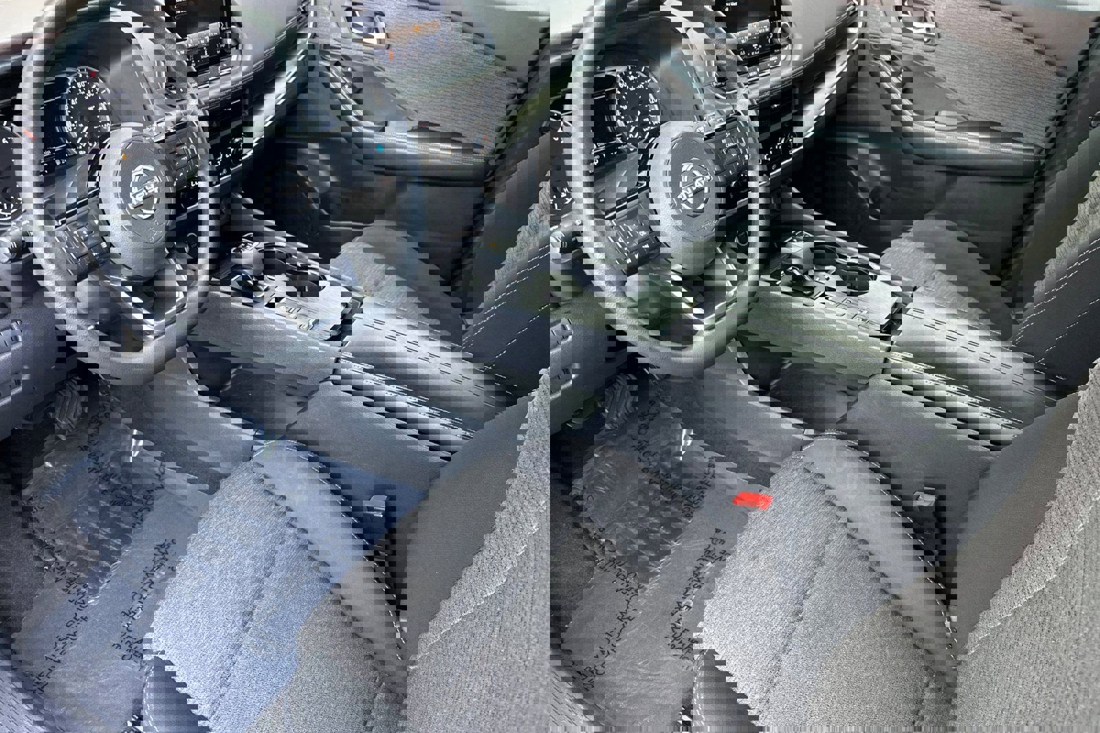 Used 2023 Nissan Rogue SV image 10