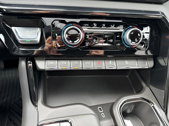 New 2026 GMC Sierra 1500 AT4 w/ AT4 Premium Package image 15