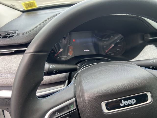 Used 2022 Jeep Compass Latitude AWD/4WD image 16