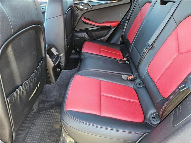 Used 2015 Porsche Macan S image 17