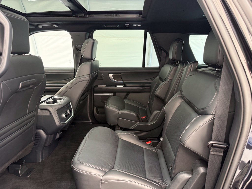 Certified 2025 Ford Expedition Max Platinum w/ Stealth Performance Package AWD/4WD image 24