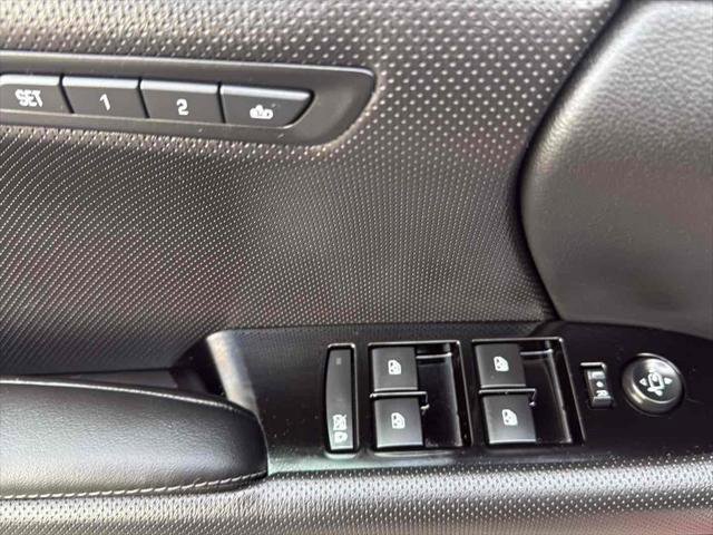 Used 2017 Cadillac XTS Luxury w/ Driver Awareness Package image 16