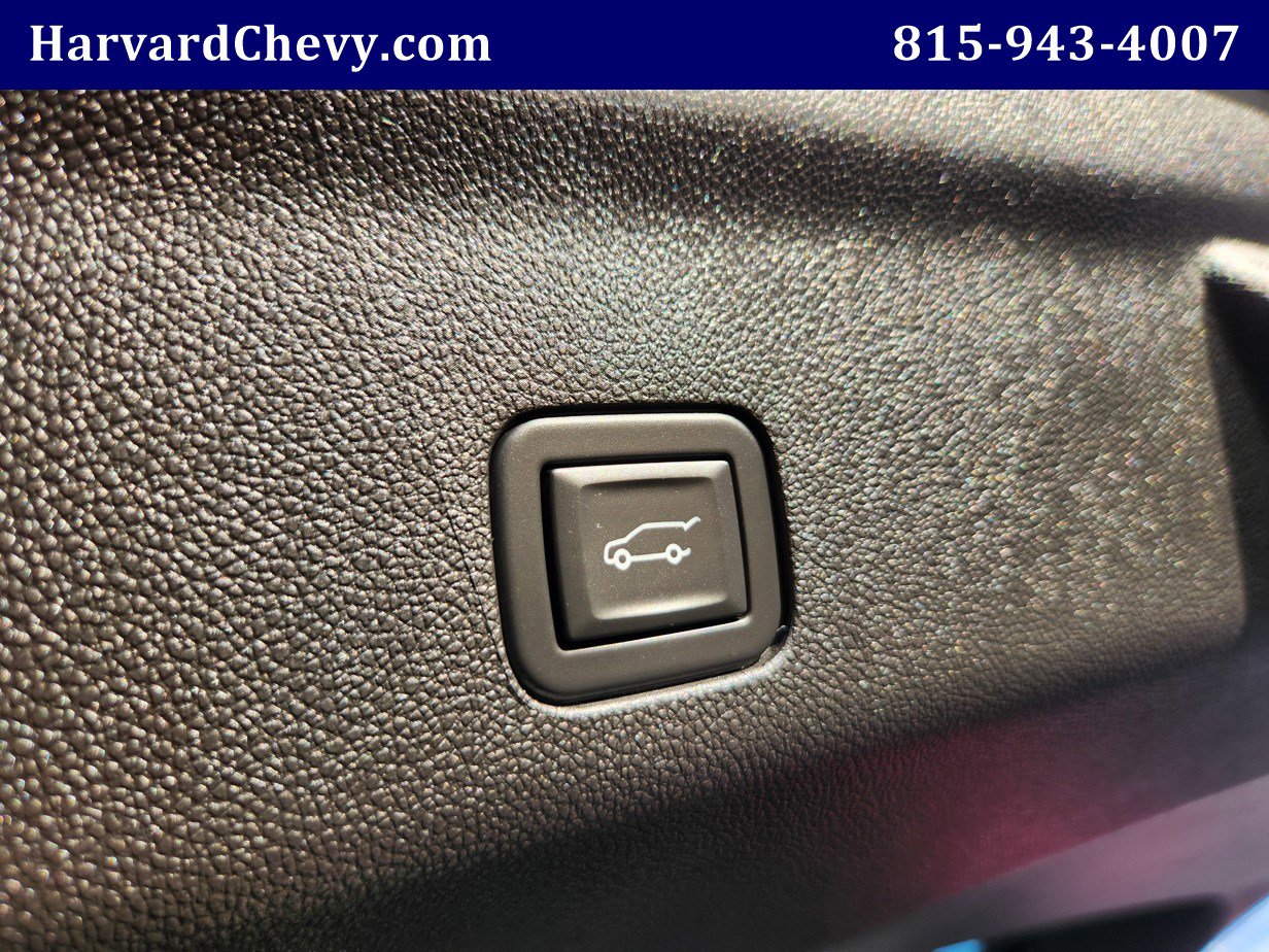 Used 2024 Cadillac Escalade ESV Premium Luxury w/ Performance Package image 36