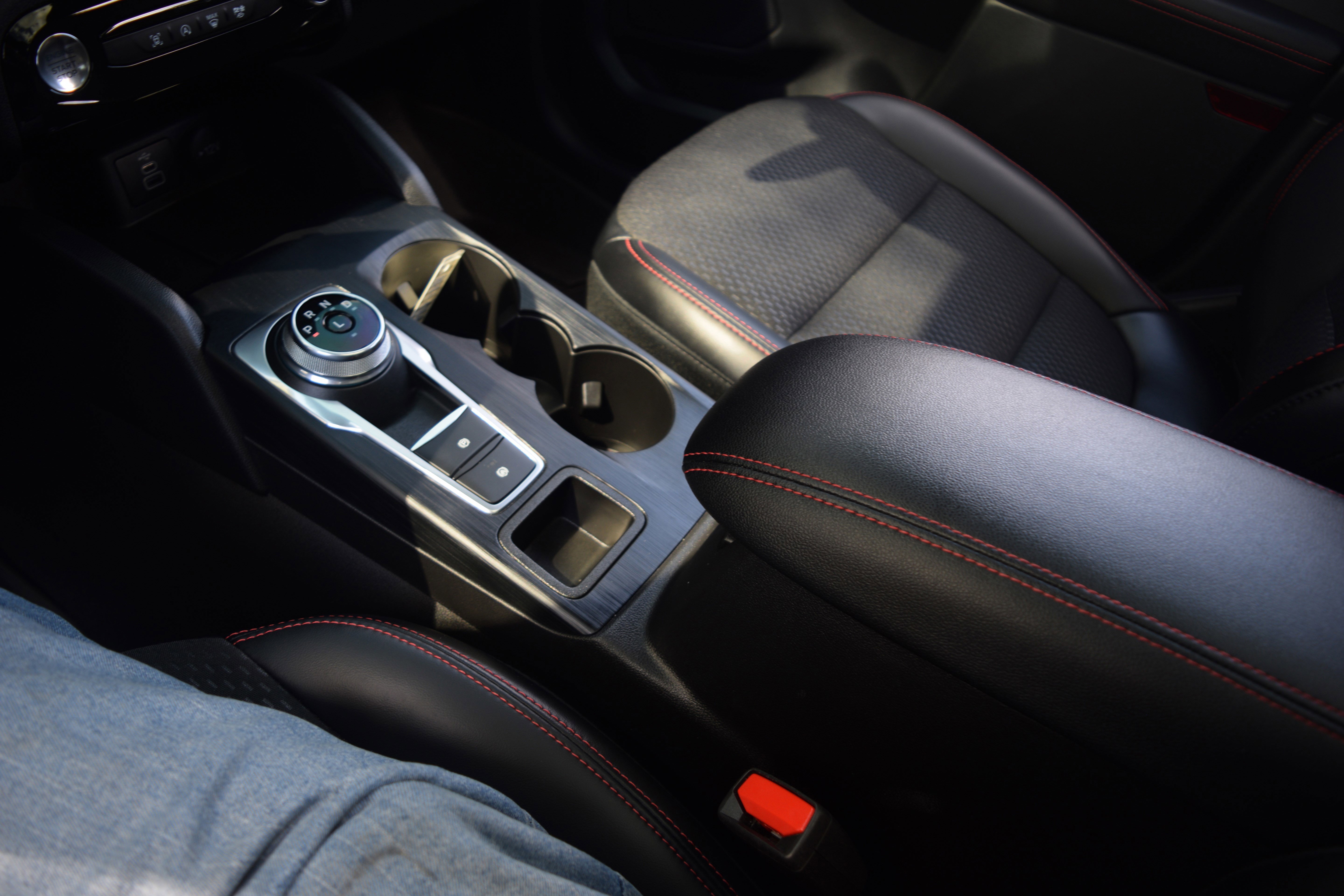 Used 2025 Ford Escape ST-Line w/ Tech Pack #1 image 13