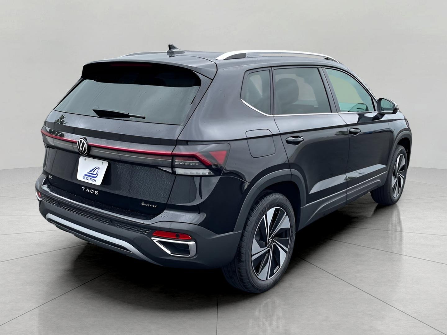 New 2025 Volkswagen Taos SE image 7