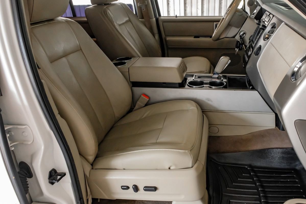 Used 2014 Ford Expedition EL Limited w/ Equipment Group 301A AWD/4WD image 30