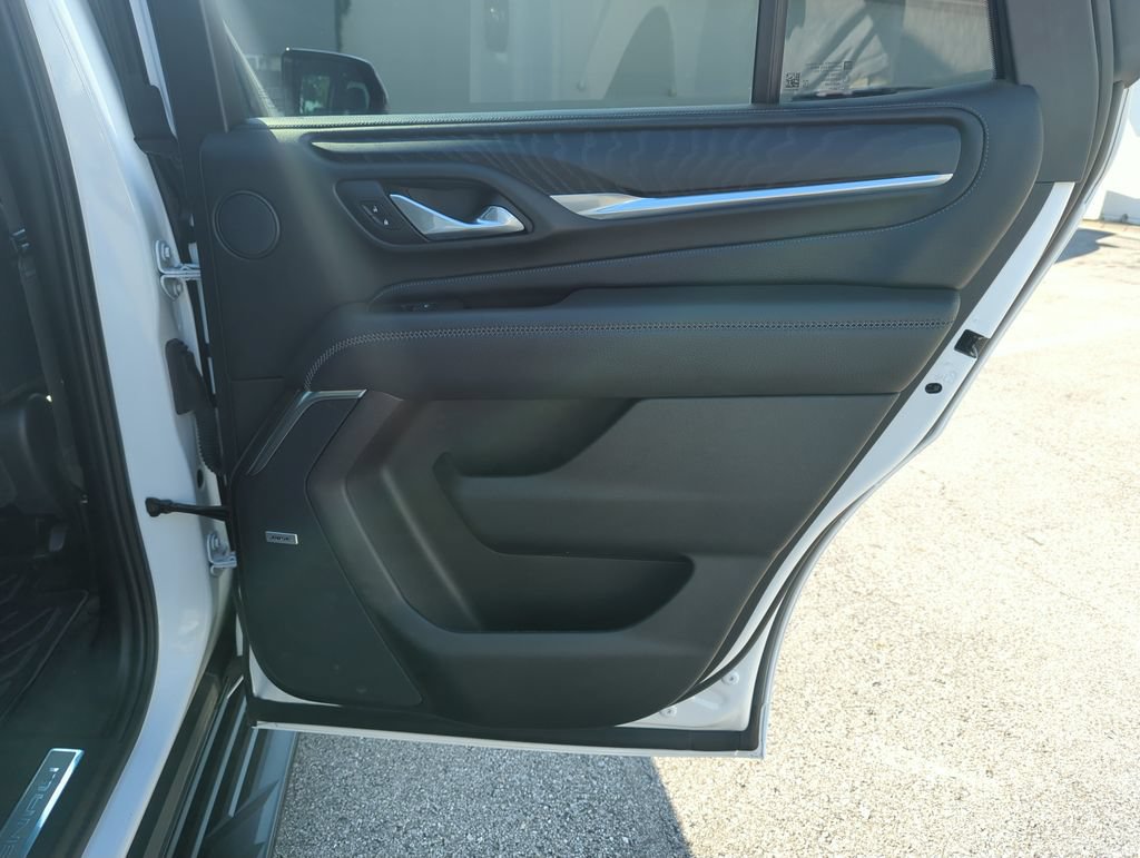 Used 2024 GMC Yukon Denali AWD/4WD image 32