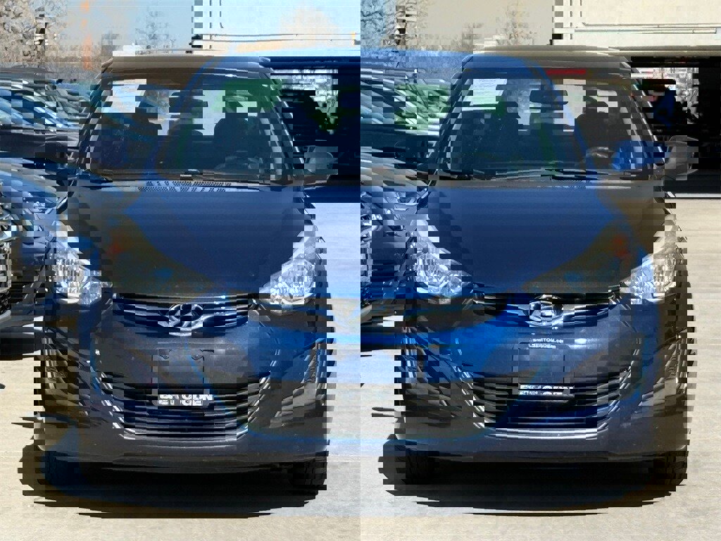 Used 2015 Hyundai Elantra SE image 5