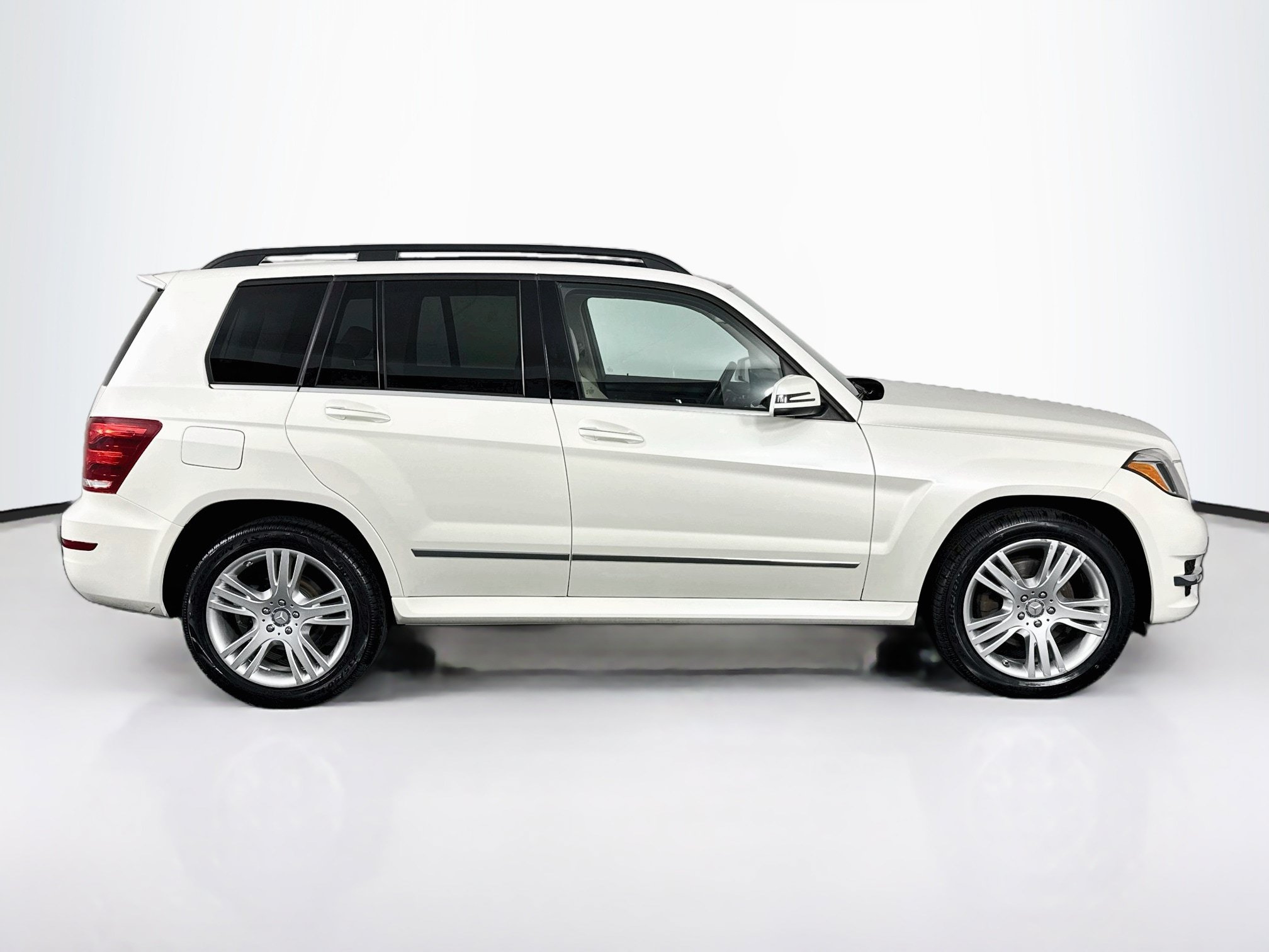 Used 2014 Mercedes-Benz GLK 250 BlueTEC 4MATIC image 16