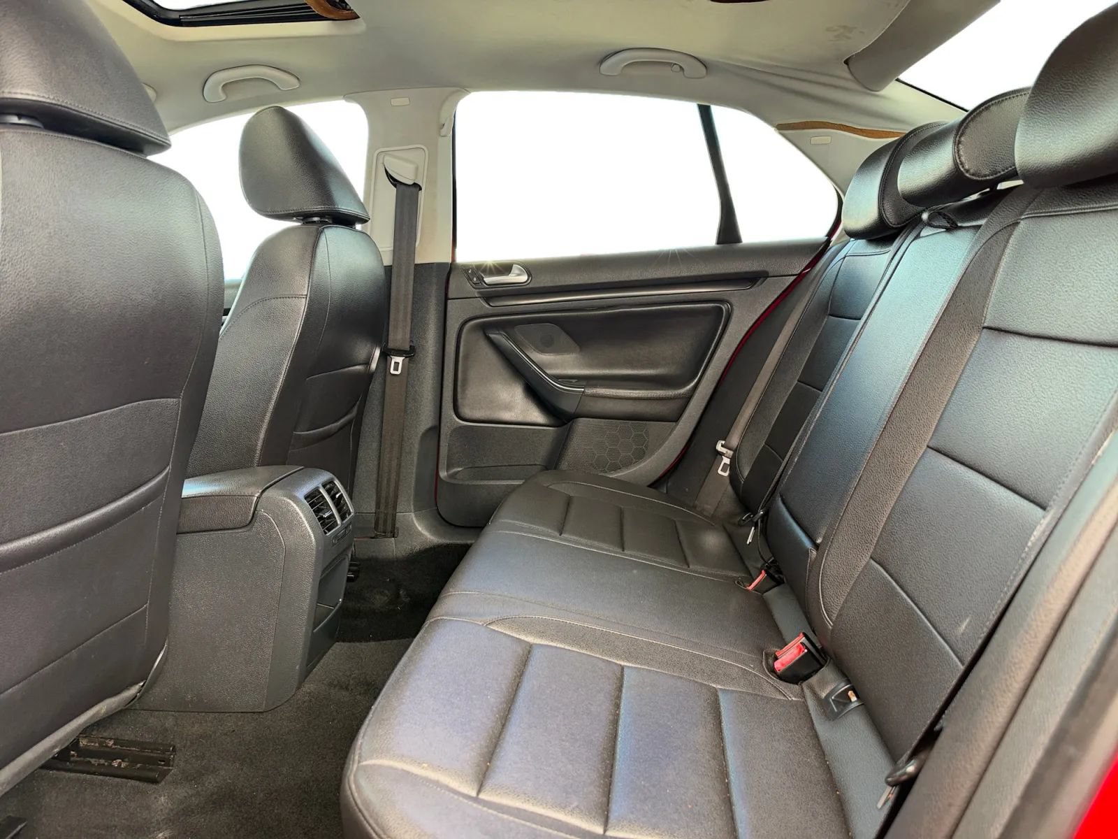 Used 2010 Volkswagen Jetta Limited Edition FWD image 16
