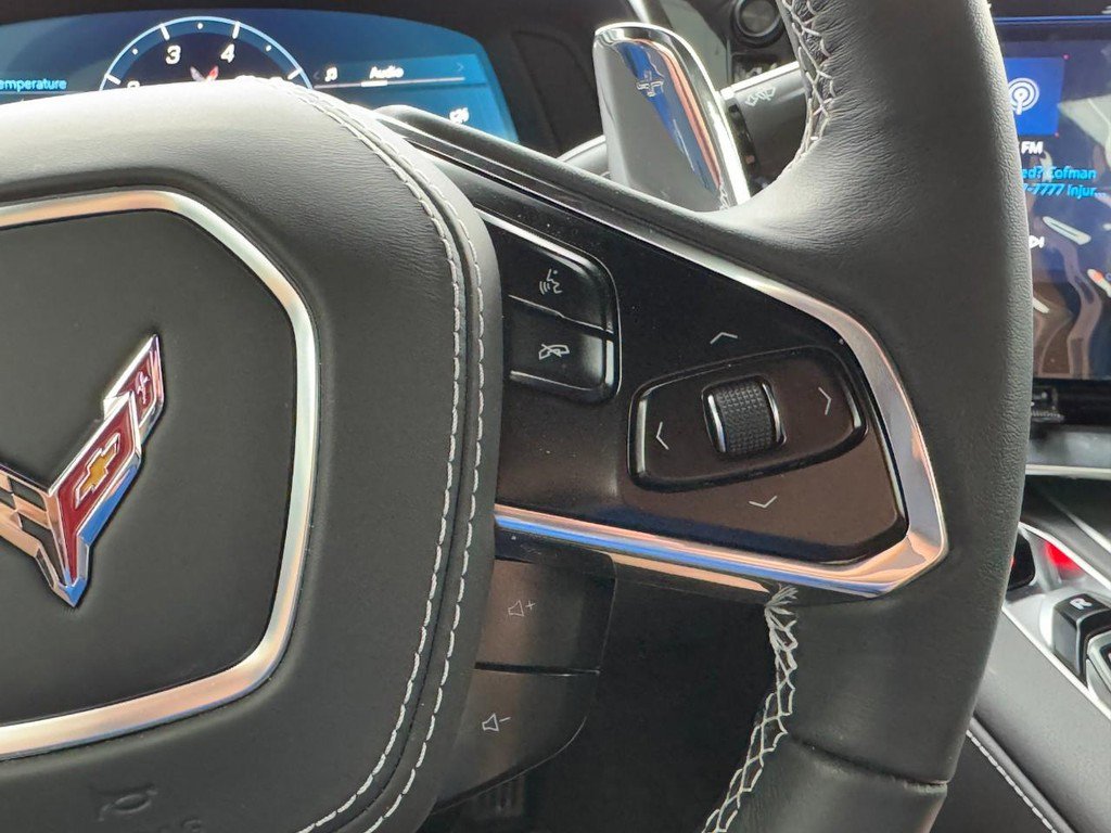 Used 2025 Chevrolet Corvette Stingray Coupe w/ Z51 Performance Package image 21