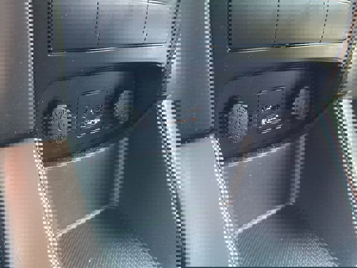 Used 2013 Kia Sorento LX w/ Third Row Pkg image 41