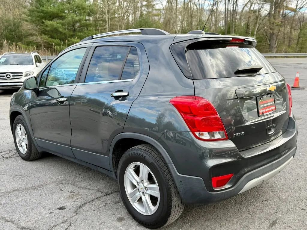 Used 2018 Chevrolet Trax LT w/ LT Convenience Package image 6