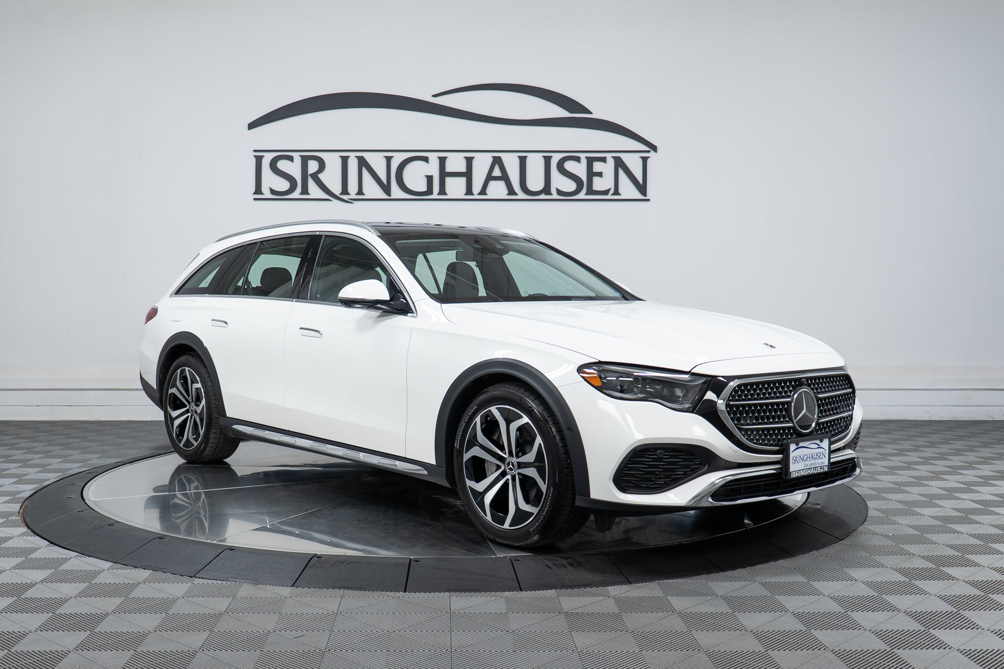 Used 2025 Mercedes-Benz E 450 4MATIC All-Terrain Wagon w/ Multicontour Seating Package image 3