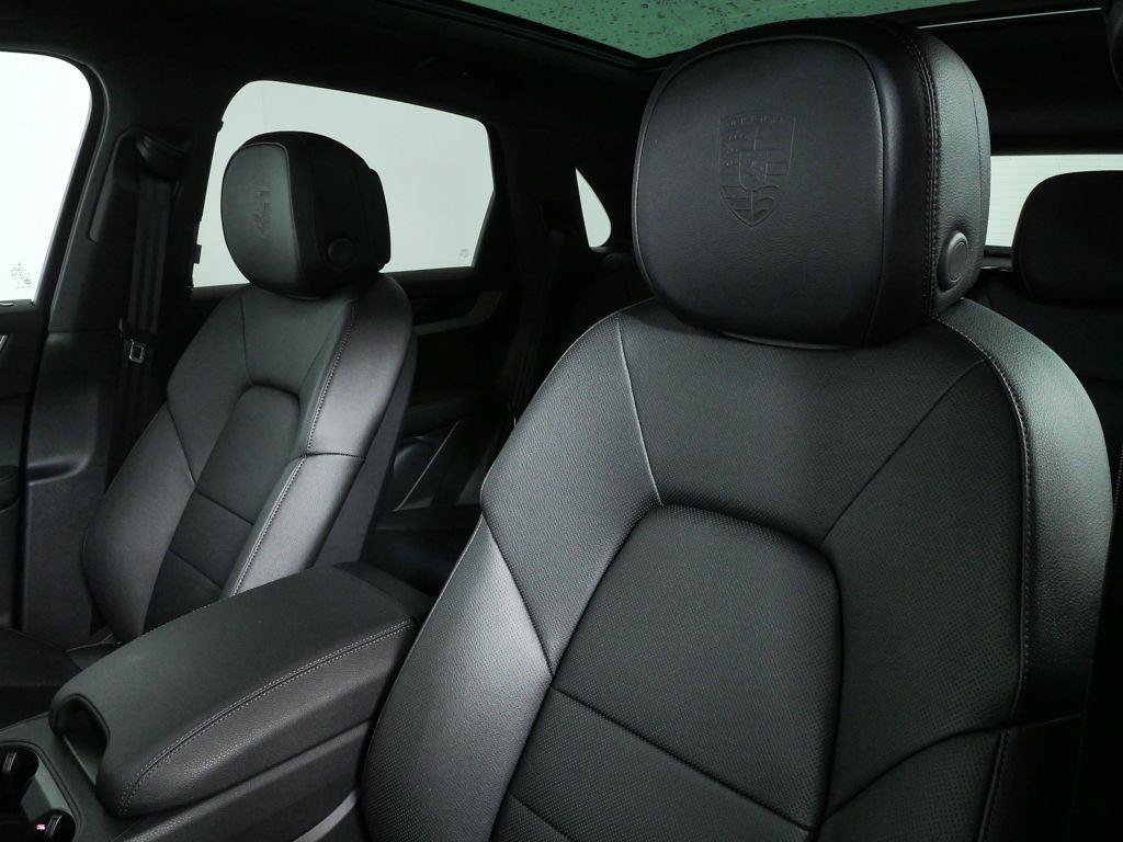 New 2026 Porsche Cayenne AWD/4WD image 5