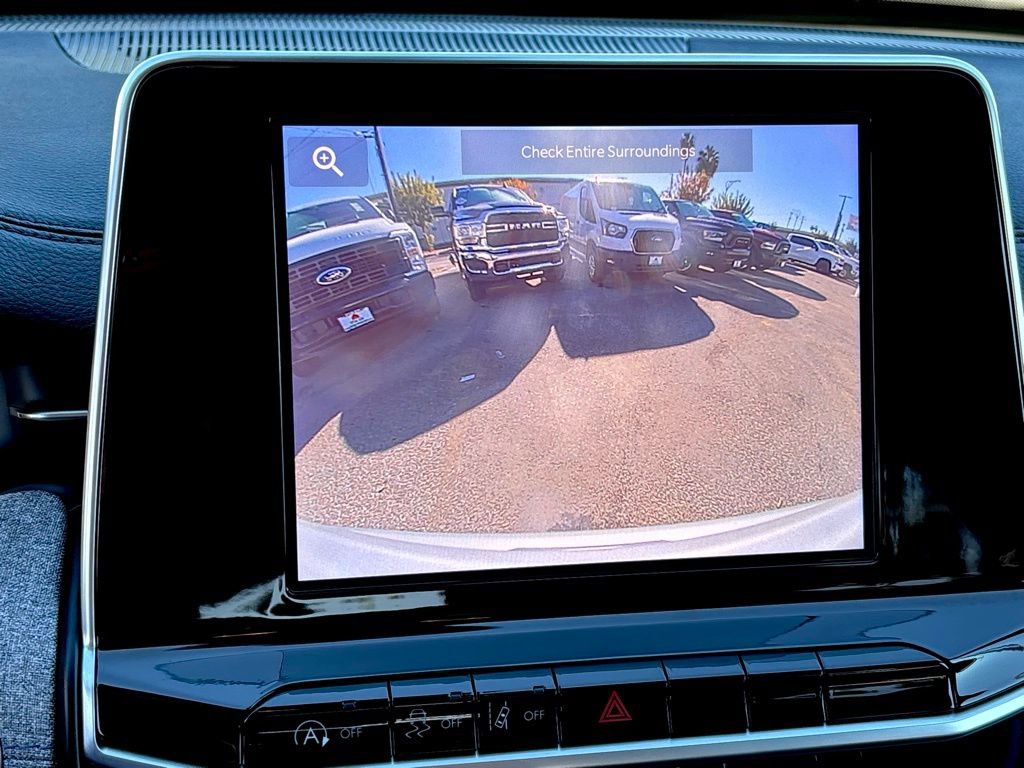 Used 2025 Jeep Compass Sport image 19