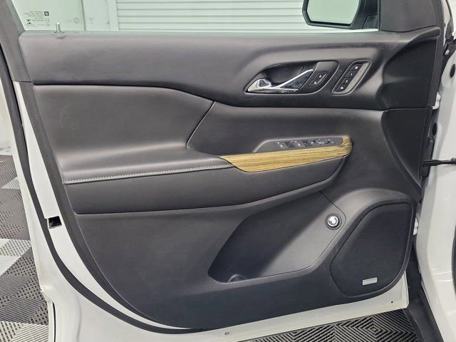 Used 2018 GMC Acadia Denali w/ Technology Package image 18