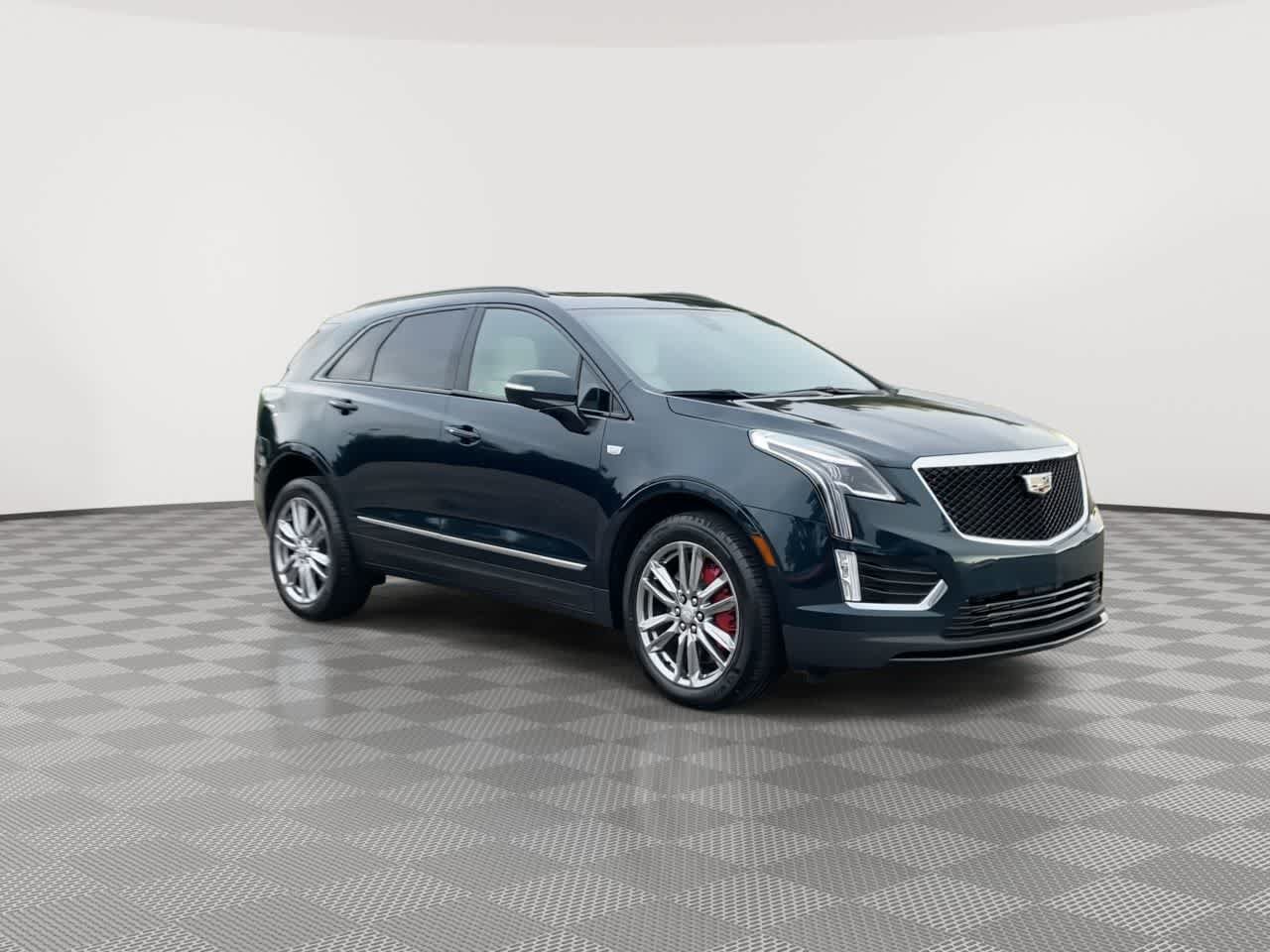 Certified 2024 Cadillac XT5 Sportv AWD/4WD image 2