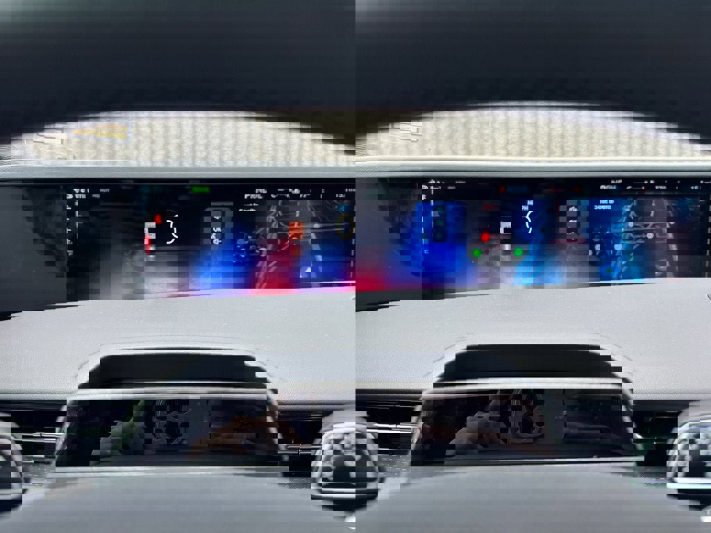 New 2025 Lincoln Nautilus Premier w/ Equipment Group 102A image 42