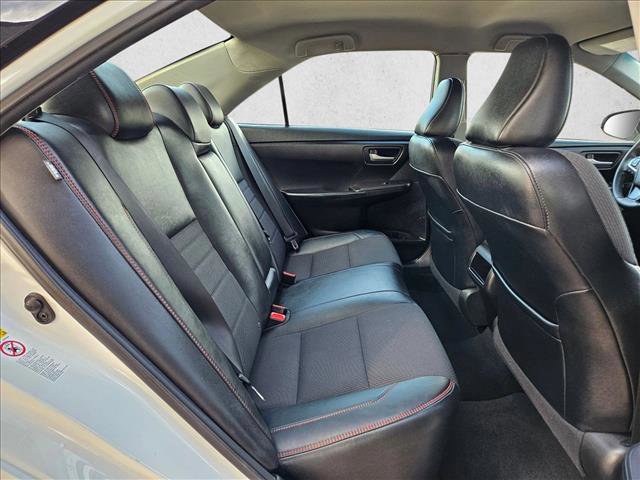 Used 2017 Toyota Camry SE image 19