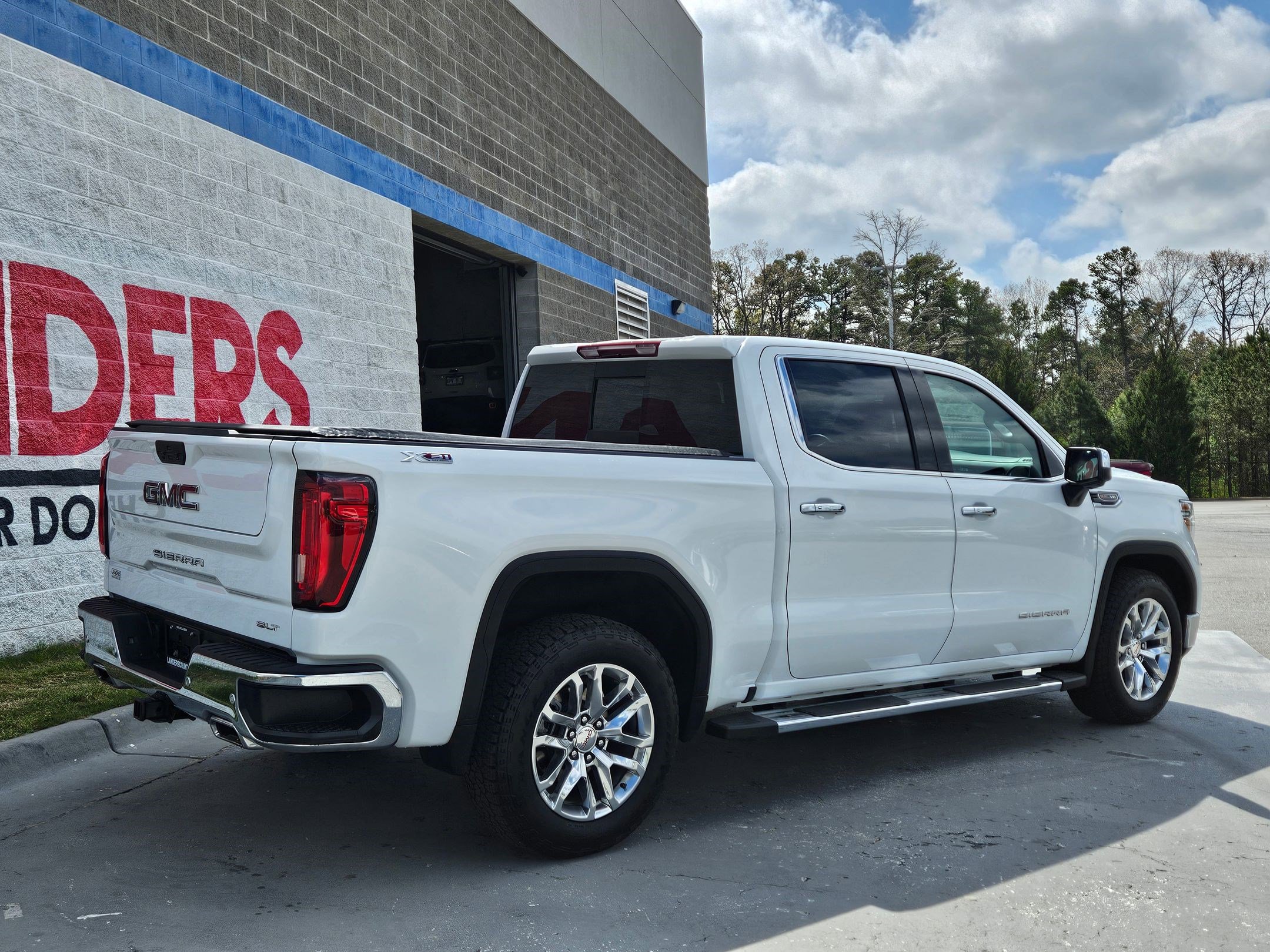 Used 2020 GMC Sierra 1500 SLT w/ SLT Premium Plus Package image 7