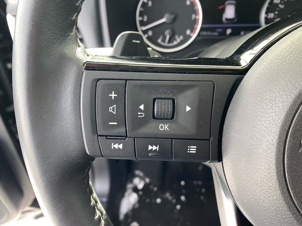 Used 2023 Nissan Rogue SL w/ SL Premium Package image 15