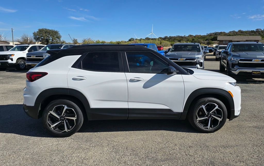 Used 2023 Chevrolet TrailBlazer RS w/ Sun and Liftgate Package image 6
