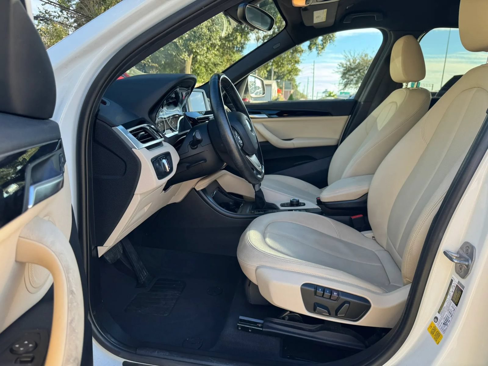 Used 2017 BMW X1 sDrive28i FWD image 10