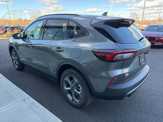 New 2026 Ford Escape ST-Line w/ Cold Weather Package AWD/4WD image 5