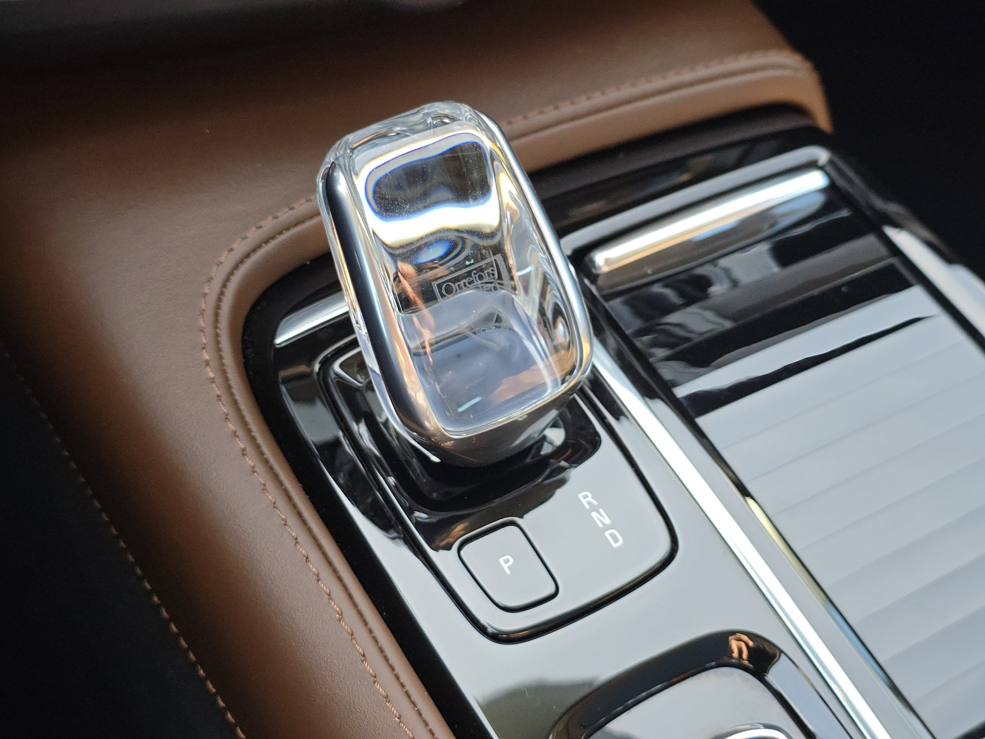 Used 2020 Volvo S90 T8 Inscription image 21