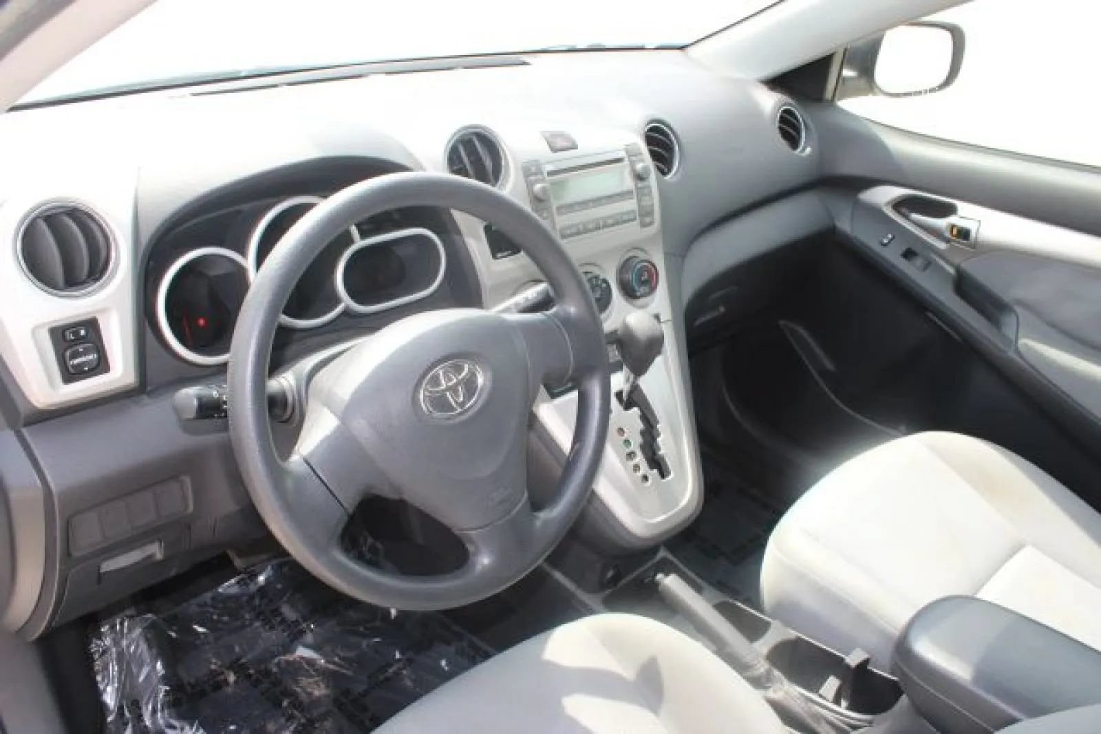 Used 2009 Toyota Matrix FWD image 9