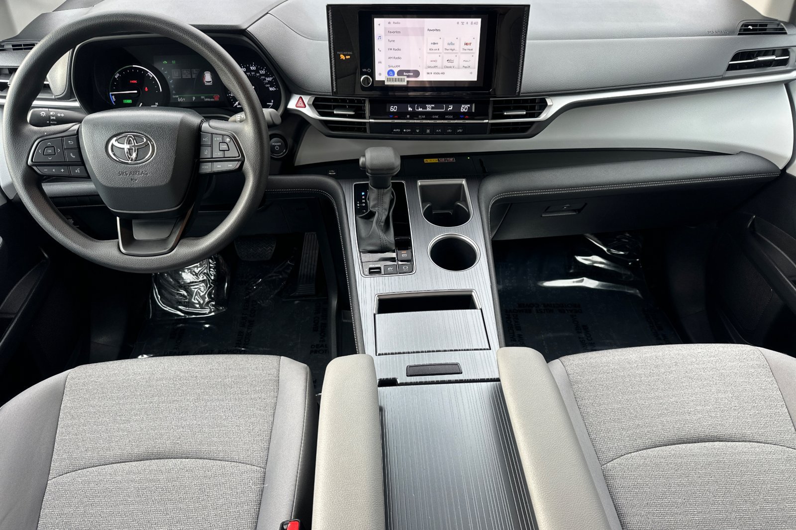 Certified 2026 Toyota Sienna LE FWD image 15