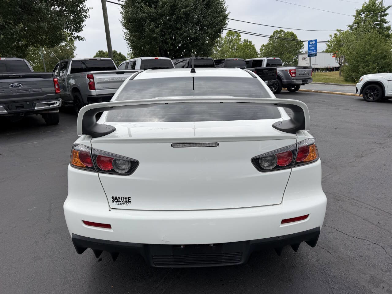 Used 2010 Mitsubishi Lancer Evolution SE AWD/4WD image 7